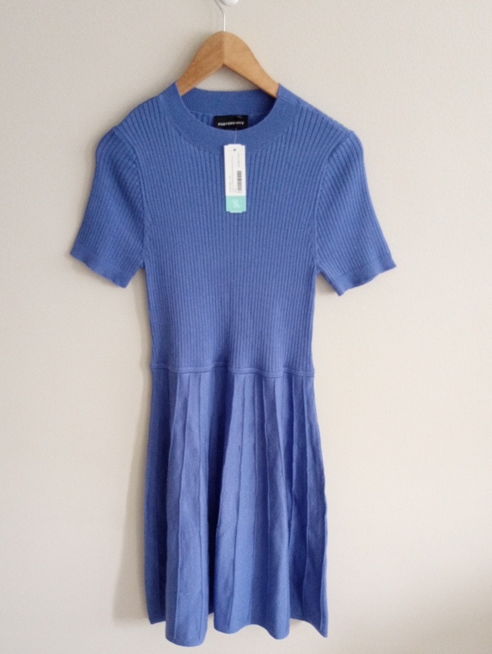 Fortune + Ivy Geneva Pleated Ribbed Knit Dress Size Large